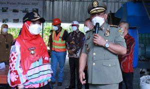 Belajar Pengelolaan Sampah, Wali Kota Eva Dwiana Kunjungi Cilegon