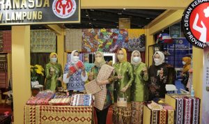 Dibuka Presiden Jokowi, Wagub dan Ketua Dekranasda Lampung Ikuti Pembukaan Inacraft 2022