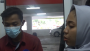 Ari (berbaju merah) didampingi Retno Supervisor Outsorching IMS mengakui bahwa ia yang melakukan pencurian Sembako milik Sujud di parkiran Pemkot Bandar Lampung || Foto: 5w1hindonesia.id