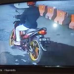 pelaku menggunakan motor bebek Yamaha Jumpiter ZR dengan plat nomor BE 7576 EX. || Foto: Istimewa