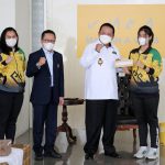 Berhasil Masuk 10 Besar, Gubernur Arinal Berikan Bonus kepada Atlet dan Pelatih Peraih Medali PON XX