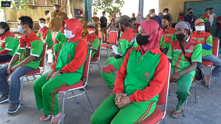 Tenaga kebersihan kota Bandar Lampung akan menerima BPJS Kesehtan yang mana beban iuran ditanggung oleh Pemerintah Daerah