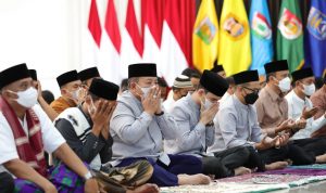 Gubernur Lampung Laksanakan Salat Id di Aula Mahan Agung