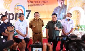 Gubernur Arinal Dampingi Menteri BUMN Erick Thohir Tinjau Operasi Pasar Murah di PTPN VII Bandar Lampung