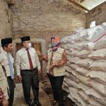 Wagub Lampung Tinjau Ketersediaan Pupuk Bersubsidi di Kabupaten Pesawaran