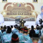 Pemberangkatan Perdana sejak Pandemi, Wagub Chusnunia Lepas 393 CJH Asal Bandar Lampung