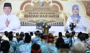 Pemberangkatan Perdana sejak Pandemi, Wagub Chusnunia Lepas 393 CJH Asal Bandar Lampung