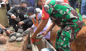 Walikota Eva Dwiana Buka TMMD Imbangan 2022 di Kampung Kihung, Teluk Betung Barat