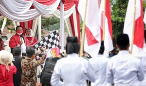 Ramaikan HUT RI ke-77, Gubernur dan Ketua PDBI Lampung Lepas Kirab Marching Band Pelajar