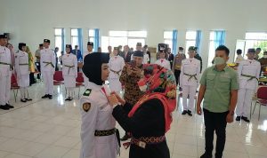 Bupati Dewi Handajani Kukuhkan Paskibara Kabupaten Tanggamus