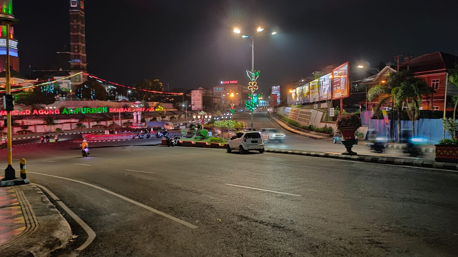 Lungsir tanpa PKL terlihat sepi dan tertib || Foto: 5w1hindonesia.id