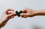 Tips LDR supaya tetap romantis || Photo by Kelly Sikkema on Unsplash || 5w1hindonesia.id