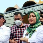 Wagub Lampung Dampingi Ketua DPRD Provinsi Lampung Temui Massa Demonstran