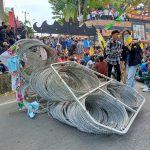 Tak Digubris Anggota DPRD, PMII Terobos Pagar Kawat