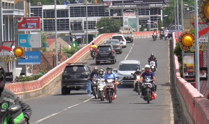 Warga Keluhkan Kondisi Jalan di Flyover Ir. Juanda – Gajah Mada, ini Kata Dinas PU