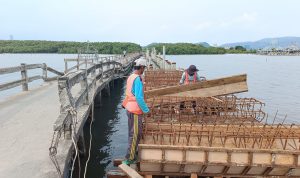 Pembangunan Jembatan Pulau Pasaran Akan Rampung 100 Persen Pada 2024