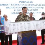 Jelang KTT G20, Menko Luhut Resmikan PLTS Terapung Milik PLN di Nusa Dua Bali