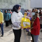 Peringati Hari Ibu ke-94, Ketua dan Jajaran TP-PKK Provinsi Lampung Gelar Bakti Sosial