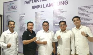 Wasekjen DPP Partai Gerindra, Jojon Novandri melakukan kunjungan ke kantor SMSI Lampung || Foto: Istimewa