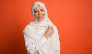 Jangan Salah Pilih, Ini Dia 5 Jenis Shampo untuk Wanita Berhijab