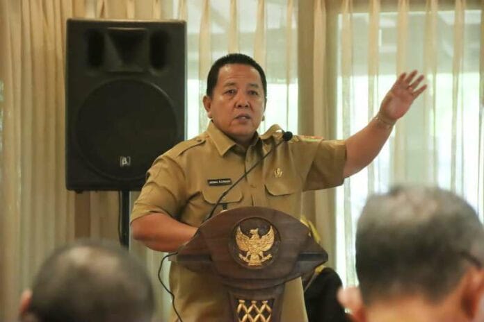 Gubernur Lampung Arinal Djunaidi saat menghadiri Rapat Pembahasan BUMDes sebagai badan penggerak tumbuhnya usaha di desa untuk mewujudkan ekonomi kerakyatan || Foto: Dinas Kominfotik Provinsi Lampung