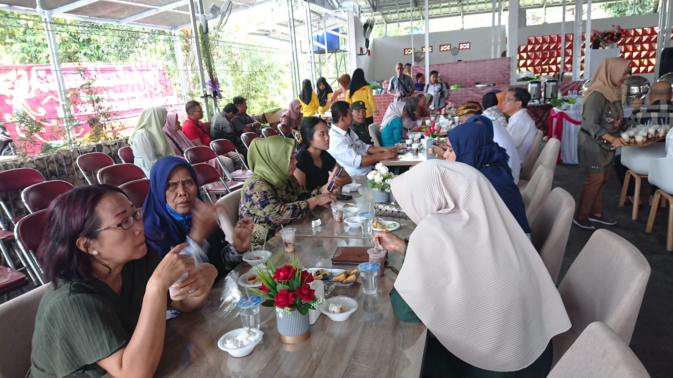 Suasana Grand Opening Rumah Makan Sorwitan, Kecamatan Pekalongan, Kabupaten Lampung Timur || Foto: 5w1hindonesia.id