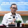 Sekdaprov Lampung, Fahrizal Darminto, membuka acara Forum Group Discussion dengan tema Arah dan Strategi Transformasi Ekonomi Lampung 2025-2045 || Foto: Dinas Kominfotik Provinsi Lampung