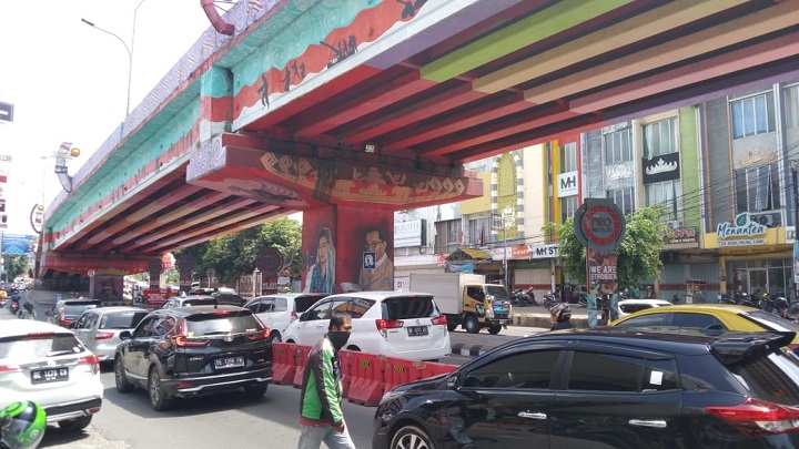 U-Turn Flyover MBK menjadi penyebab kemacetan || Foto: 5W1HINDONESIA.ID