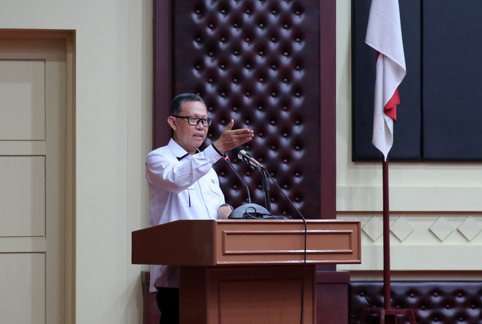 Sekdaprov Lampung Fahrizal Darminto memimpin rapat pelaksanaan Anggaran Pendapatan dan Belanja Daerah (APBD) tahun 2023 || Adpim Pemprov Lampung