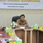 Asisten Perekonomian & Pembangunan, Kusnardi, mengikuti Rapat Koordinasi Pengendalian Inflasi Daerah secara virtual yang dipimpin langsung Menteri Dalam Negeri, Tito Karnavian || Foto: Dinas Kominfotik Perovinsi Lampung
