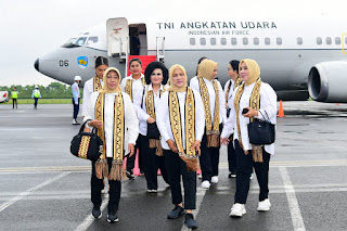 Ibu Iriana Joko Widodo dan para anggota Organisasi Aksi Solidaritas Era Kabinet Indonesia Maju (OASE KIM) melaksanakan kunjungan kerja di Provinsi Lampung || Foto: Kominfo