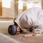 cara khusyu dalam sholat