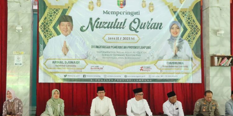 Wakil Gubernur Lampung Chusnunia, saat menghadiri acara Nuzulul Qur’an 1444 H/2023 M bersama Forkopimda dan jajaran Pemerintah Provinsi Lampung, di Islamic Center Bandar Lampung || Foto: Dinas Kominfo dan Statistik Provinsi Lampung
