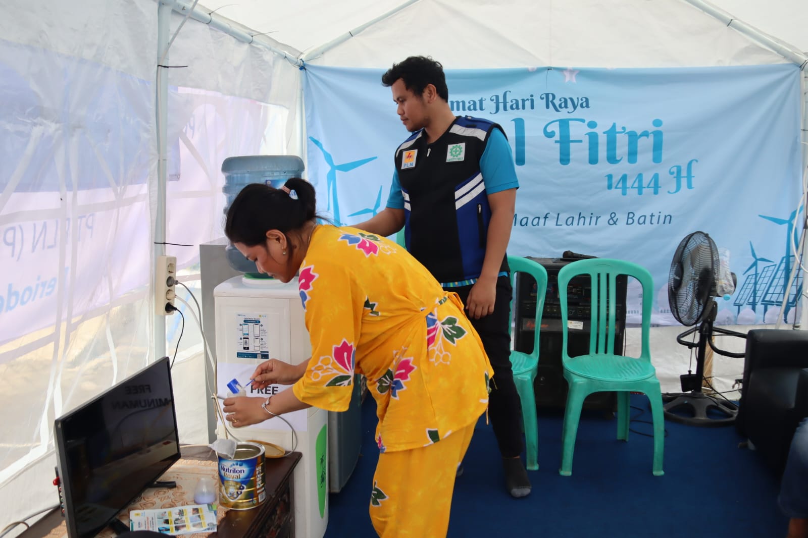 Posko siaga mudik yang disiagakan oleh PLN UID Lampung di sepanjang jalur mudik menjadi alternatif terbaik bagi para pemudik || Foto: PLN UID Lampung