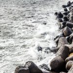 Pantai Batu Bintang Sukabumi: Harga Tiket, Alamat, & Wisatanya
