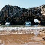 Pantai Karang Bolong Anyer: Harga Tiket, Lokasi, & Wisatanya