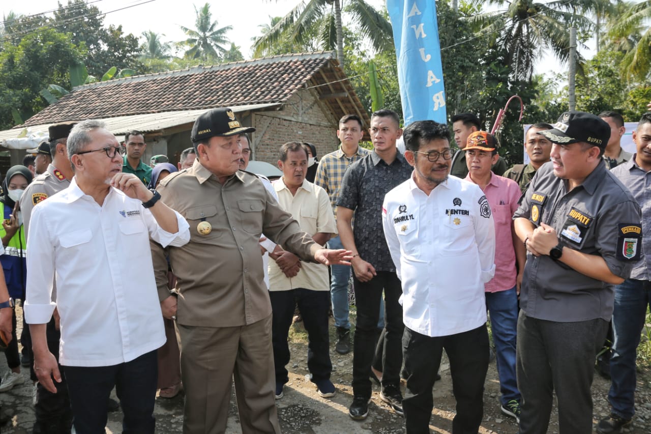 Gubernur Lampung Arinal Djunaidi meninjau kemajuan pengerjaan rehabilitasi Jalan Provinsi di Ruas Gedong Tataan-Kedondong, Kabupaten Pesawaran || Foto: Adpim Pemprov Lampung