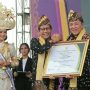 Gubernur Lampung Arinal Djunaidi meraih penghargaan sebagai Gubernur Pembina Terbaik Teknologi Tepat Guna dan Posyantek Tingkat Nasional Tahun 2023 || Foto: Adpim Pemprov Lampung