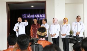 Gubernur Lampung Lepas Kontingen KTNA Ikuti Penas Petani Nelayan XVI