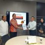 Zainudin Hasan, SH, MH, dosen program studi Ilmu Hukum UBL yang menjadi inisiator pembentukan PUSAKA saat melakukan audiensi dengan Rektor UBL, Prof. Dr. Ir. M. Yusuf S. Barusman, M.B.A || Foto: Istimewa