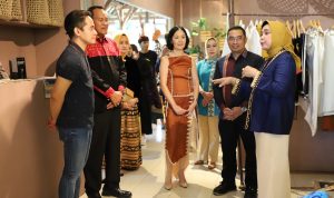 Buka Mini Exhibition Tapis di Legian Bali, Ketua Dekranasda Lampung Makin Yakin Tapis Lampung Naik Kelas