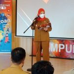 Walikota Eva Dwiana Minta Masyarakat Bijak Gunakan Internet
