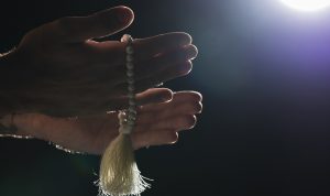 4 Keutamaan Sholawat Jibril, Bantu Permudah Segala Hajat!