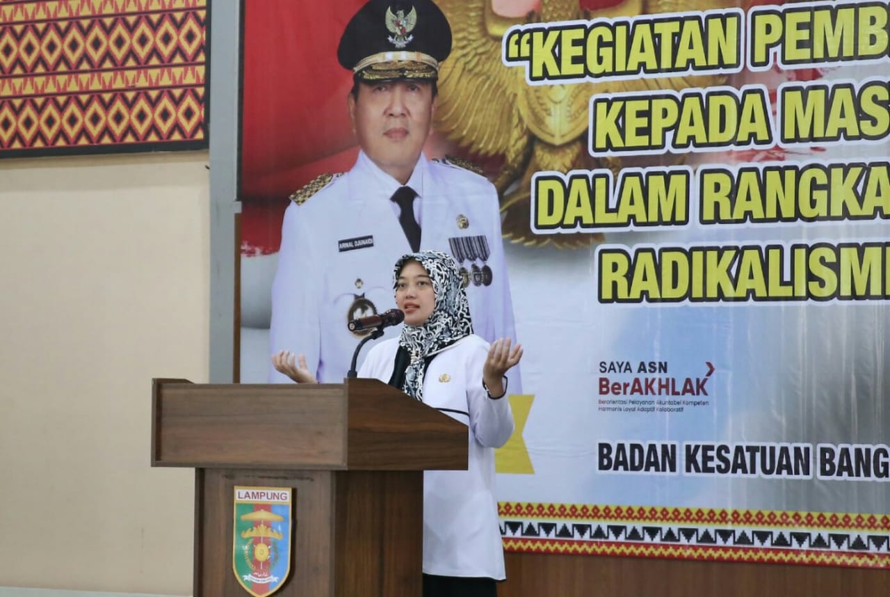 Wakil Gubernur Lampung Chusnunia Chalim membuka kegiatan Pembinaan Berkelanjutan kepada Masyarakat Lampung dalam Rangka Pencegahan Radikalisme dan Terorisme di BPMP Lampung || Foto: Adpim Pemprov Lampung