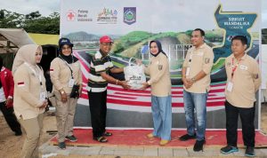 Berbagi Suvenir dan Paket Sembako Program Siger, Ketua PMI Lampung: Semoga Bermanfaat bagi Peserta