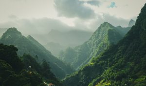 Daya Tarik Lembah Purba, Jam Operasional, dan Harga Tiketnya