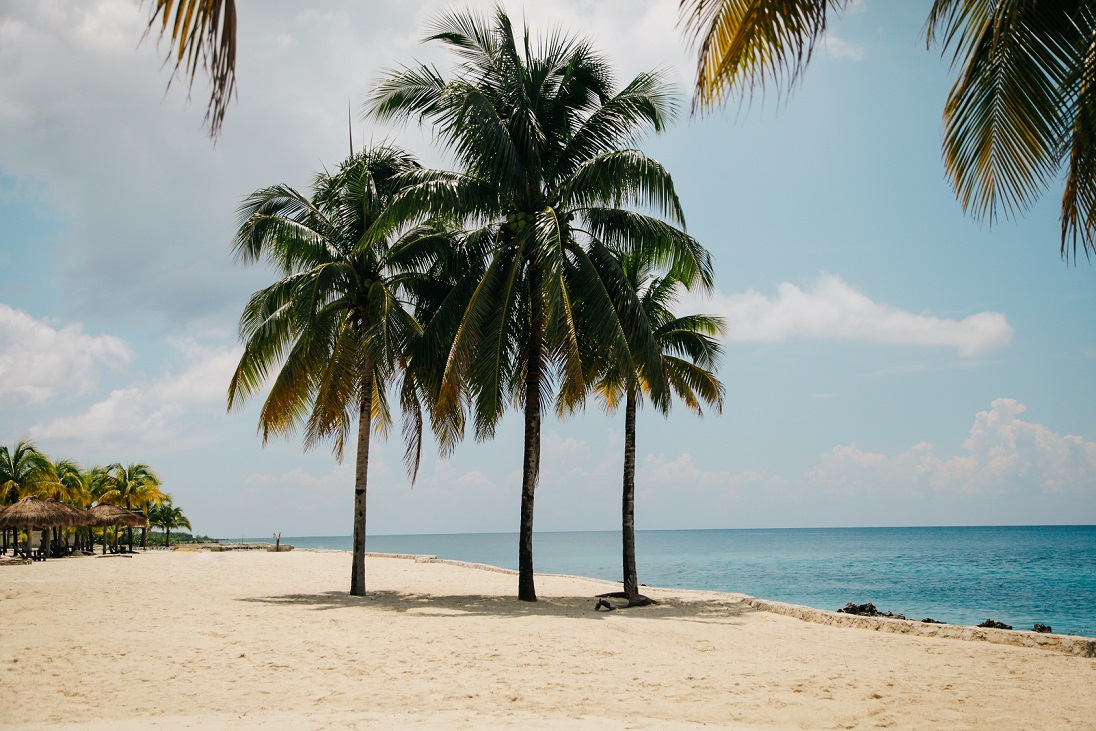 tiket wisata Pantai Carita