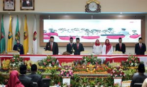 Dengarkan Pidato Kenegaraan Presiden RI Joko Widodo, Gubernur dan Wakil Gubernur Lampung Ikuti Rapat Paripurna Istimewa HUT RI ke-78