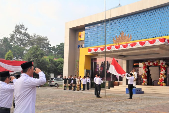 Upacara pengibaran bendera di kantor PLN UID Lampung pada Kamis (17/8/2023) || Foto: Dok. PLN UID Lampung