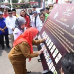 Walikota Eva Dwiana Buka Kegiatan Kirab Pemilu 2024